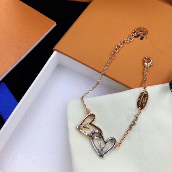 titanium sport accessories pendant necklaces 22ss luxury high women's heart letter necklace holiday gift bracelet jewelry
titanium sport accessories pendant necklaces 22ss luxury high women's heart letter necklace holiday gift bracelet jewelry