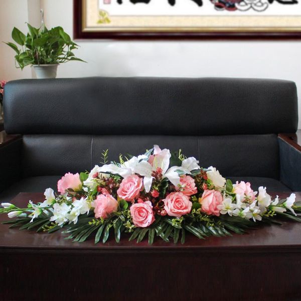 customize podium bouquet meeting table flower business artificial fake rose lily flowers wedding party decor rostrum front desk1
customize podium bouquet meeting table flower business artificial fake rose lily flowers wedding party decor rostrum front desk1