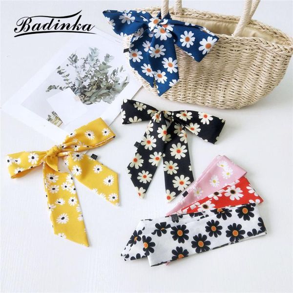 2020 new women's daisy floral printed long skinny hair tie scarf bandana female hand bag handle scarves headband foulard cheveux, Blue;gray
2020 new women's daisy floral printed long skinny hair tie scarf bandana female hand bag handle scarves headband foulard cheveux, Blue;gray