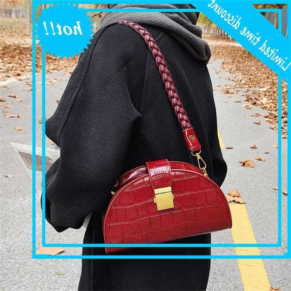 steen pattern pu leather ladies shoulder 2020 winter women crossbody saddle towels and wallets luxury cross body bag
steen pattern pu leather ladies shoulder 2020 winter women crossbody saddle towels and wallets luxury cross body bag