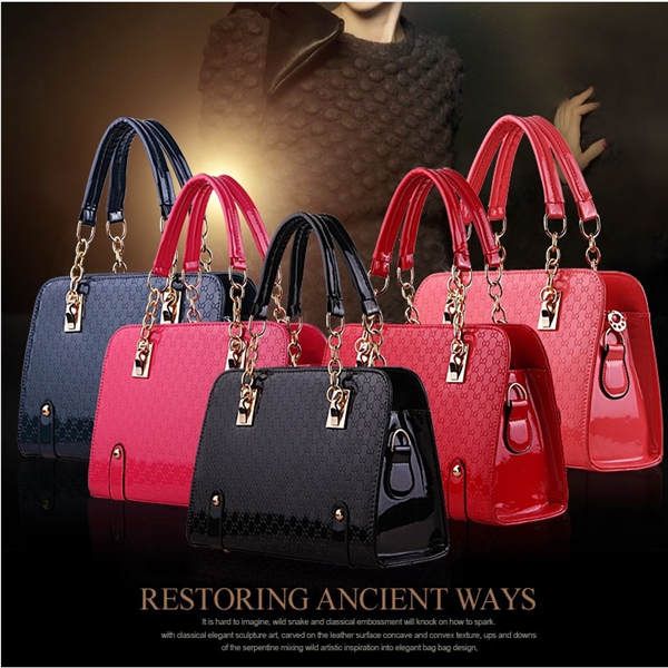 2020 new fashion bag for women autumn style chain fashion bag for women with a shoulder slung hand, Black;red
2020 new fashion bag for women autumn style chain fashion bag for women with a shoulder slung hand, Black;red