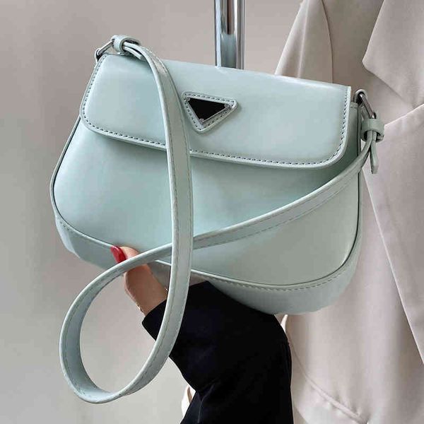 2022 factory wholesale new summer solid color women's foreign style single shoulder armpit bag, Black;red
2022 factory wholesale new summer solid color women's foreign style single shoulder armpit bag, Black;red