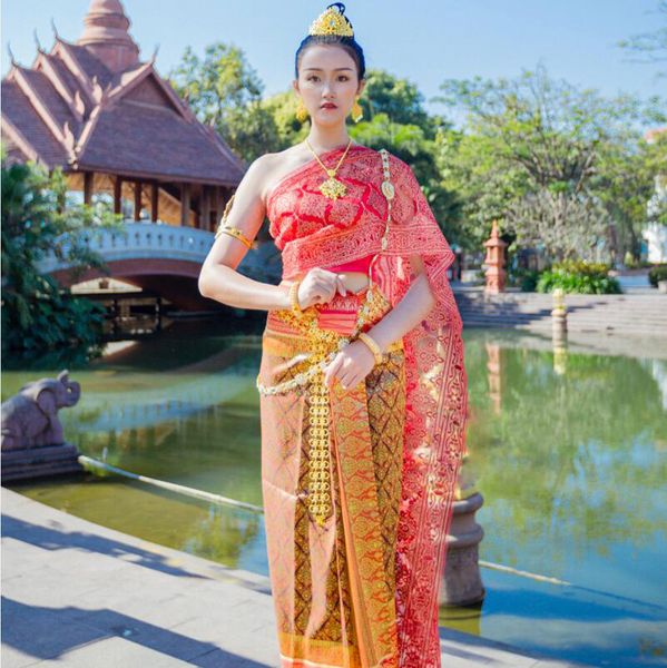 thailand ethnic traditional clothing bride gilded yarn splashing festival garment atmospheric dai wedding costume, Black;red
thailand ethnic traditional clothing bride gilded yarn splashing festival garment atmospheric dai wedding costume, Black;red