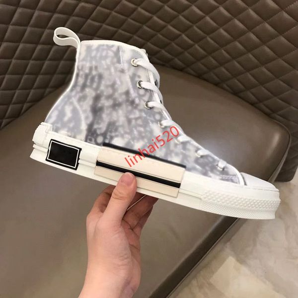 2020 fashionable personality high-sneakers with stylish design and classic twill print logo for men and women shoes couple size 35-46, Black;red
2020 fashionable personality high-sneakers with stylish design and classic twill print logo for men and women shoes couple size 35-46, Black;red