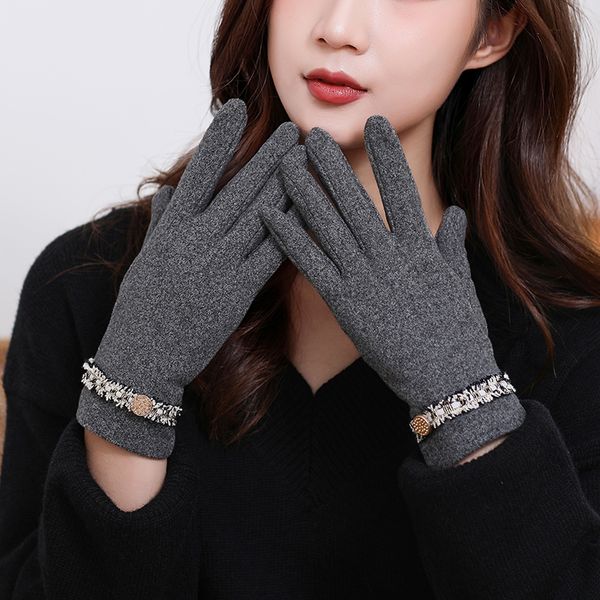 autumn thin plush feel comfortable touch screen gloves winter women riding cute driving office short, Blue;gray
autumn thin plush feel comfortable touch screen gloves winter women riding cute driving office short, Blue;gray