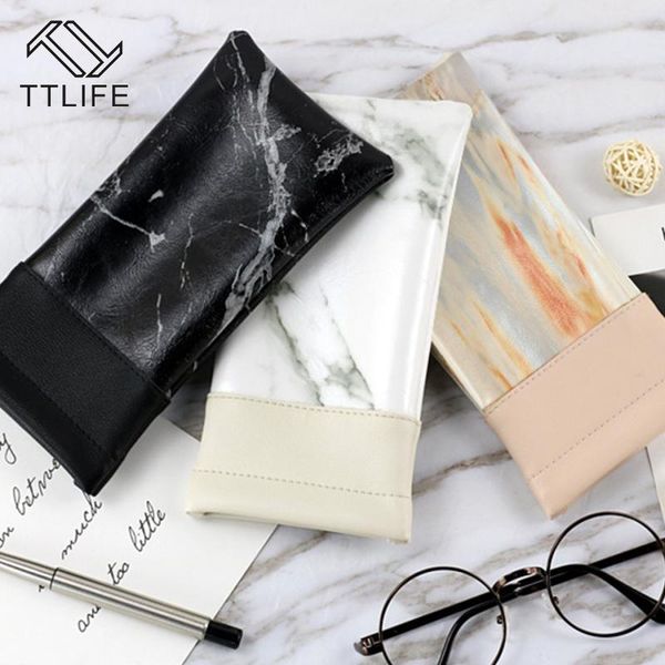 2020 pu leather foldable glasses box fashion women portable glasses case for eyeglass oversize sunglasses bag holder accessories1, Silver
2020 pu leather foldable glasses box fashion women portable glasses case for eyeglass oversize sunglasses bag holder accessories1, Silver