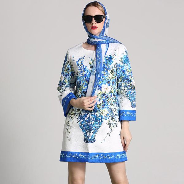 women's trench coats wholesale runway jacquard print coat sprin autumn winter fashion scarf floral beading women, Tan;black
women's trench coats wholesale runway jacquard print coat sprin autumn winter fashion scarf floral beading women, Tan;black