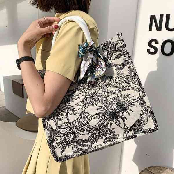 2022 latest models handbag wholesale tote jacquard embroidery cotton linen single shoulder portable canvas large capacity, Black;red
2022 latest models handbag wholesale tote jacquard embroidery cotton linen single shoulder portable canvas large capacity, Black;red
