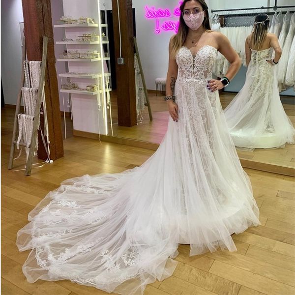 2021 wedding dress sweetheart floor length with long train tulle lace appliqued rustic women vintage boho bride gowns marrage chapel train, White
2021 wedding dress sweetheart floor length with long train tulle lace appliqued rustic women vintage boho bride gowns marrage chapel train, White