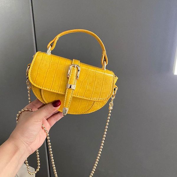 2020 new shoulder bag chains messenger bag fashion girls casual handbag simple leisure personality small semicircle women
2020 new shoulder bag chains messenger bag fashion girls casual handbag simple leisure personality small semicircle women