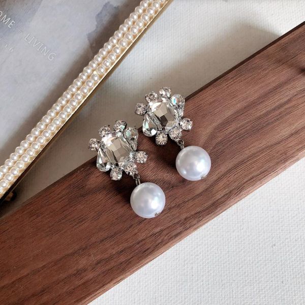 New Style Ladies Popular Personality European and American Simple Pendant Pearl Tassel Fashion Earrings, Silver
New Style Ladies Popular Personality European and American Simple Pendant Pearl Tassel Fashion Earrings, Silver