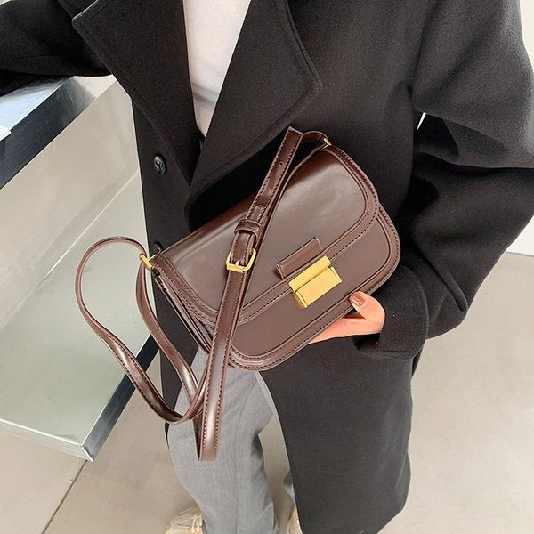 2021 niche design leather retro feeling new tide online celebrity shoulder bag soft leather pu slung bag female
2021 niche design leather retro feeling new tide online celebrity shoulder bag soft leather pu slung bag female