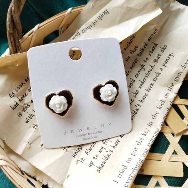 stud sncsdk 2021 trendy creative wine red rose temperament retro irregular love small mini women's earrings fashion accessories, Golden;silver
stud sncsdk 2021 trendy creative wine red rose temperament retro irregular love small mini women's earrings fashion accessories, Golden;silver