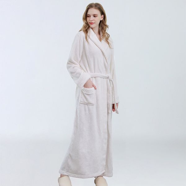 2021 new plus size women autumn winter flannel sleepwear warm thicken bathrobe female solid v neck with sashes fluffy ladies nightwear 8sn0, Black;red
2021 new plus size women autumn winter flannel sleepwear warm thicken bathrobe female solid v neck with sashes fluffy ladies nightwear 8sn0, Black;red