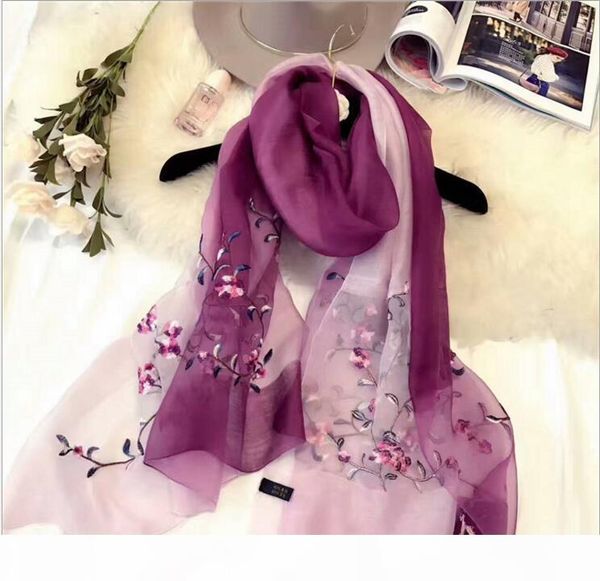 2017 autumn and winter new silk woollen scarf female mulberry silk embroidery embroidery embroidered with a long shawl, Blue;gray
2017 autumn and winter new silk woollen scarf female mulberry silk embroidery embroidery embroidered with a long shawl, Blue;gray