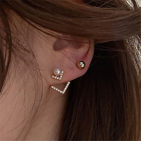 korean micro pave zircon front and back v shaped stud earrings for women 2021 new jewelry delicate earings wholesale, Golden;silver
korean micro pave zircon front and back v shaped stud earrings for women 2021 new jewelry delicate earings wholesale, Golden;silver