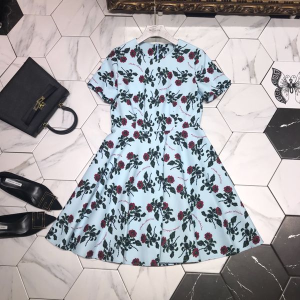 milan runway dress 2020 spring summer o neck short sleeve print designer dress brand same style dress 0303-7, Black
milan runway dress 2020 spring summer o neck short sleeve print designer dress brand same style dress 0303-7, Black