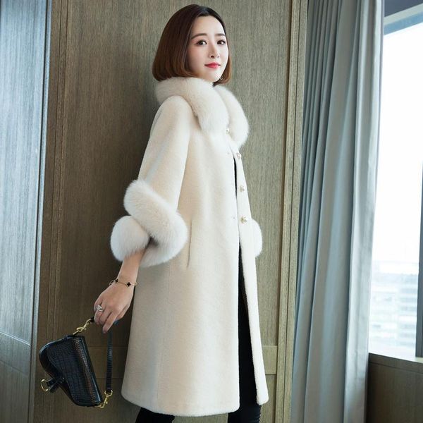 2020 new fashion women's sheepskin long coat with fur collar long sleeve casual style with pockets winter coat q304, Black
2020 new fashion women's sheepskin long coat with fur collar long sleeve casual style with pockets winter coat q304, Black