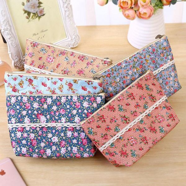 cosmetic bags & cases 2021 korean fashion large capacity mobile phone bag multi function elegant storage hand flower cosmetic1
cosmetic bags & cases 2021 korean fashion large capacity mobile phone bag multi function elegant storage hand flower cosmetic1
