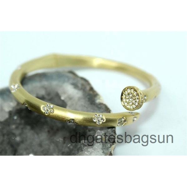 stunning dazzling pave diamond 10k yellow gold over nail clamp bracelet in 7.75", Black
stunning dazzling pave diamond 10k yellow gold over nail clamp bracelet in 7.75", Black