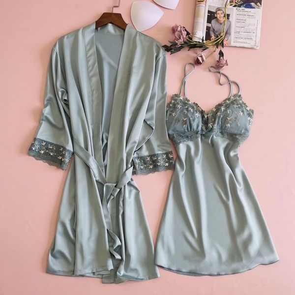 women's sleepwear sweet lace embroidery flowers 2pcs robe gown sets bathrobe&strap nightgown v-neck kimono sleep suit nightwear, Black;red
women's sleepwear sweet lace embroidery flowers 2pcs robe gown sets bathrobe&strap nightgown v-neck kimono sleep suit nightwear, Black;red