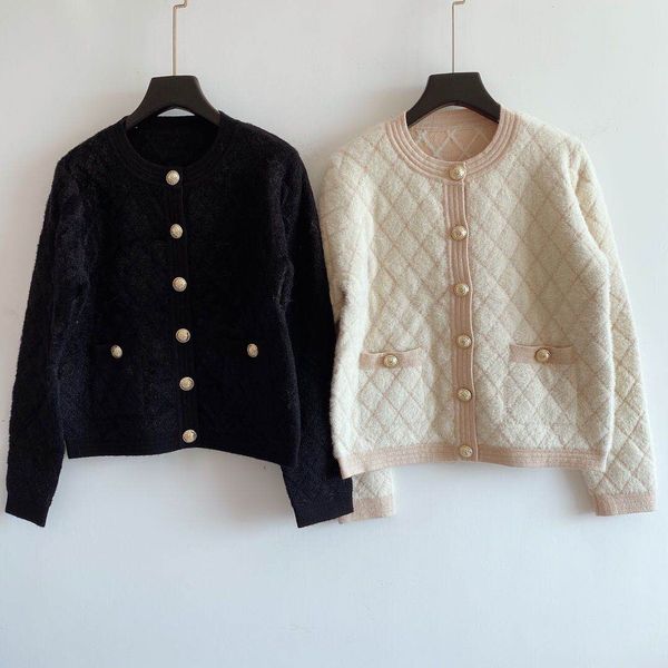 2020 new brand fashion sweater o- neck long sleeve women's sweater high end cashmere cardigan women designer sweater 36-38, White;black
2020 new brand fashion sweater o- neck long sleeve women's sweater high end cashmere cardigan women designer sweater 36-38, White;black