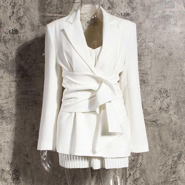 seebeautiful simple notched collar long sleeve girdle button loose single suit coat woman autumn 2020 new fashion tide l7471, White;black
seebeautiful simple notched collar long sleeve girdle button loose single suit coat woman autumn 2020 new fashion tide l7471, White;black