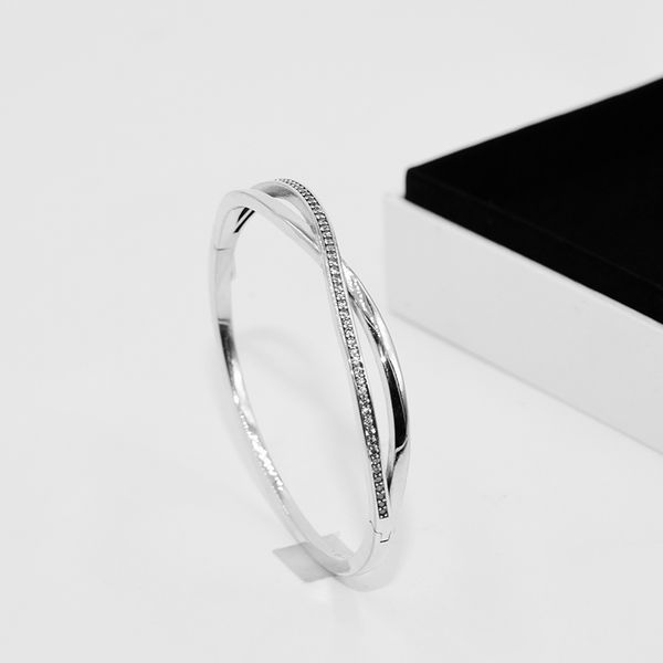 новый романтический cz diamond bracte для 925 стерлингового серебра cz diamond lady элегантный браслет с коробкой роскоши дизайнерские украш, Black
новый романтический cz diamond bracte для 925 стерлингового серебра cz diamond lady элегантный браслет с коробкой роскоши дизайнерские украш, Black