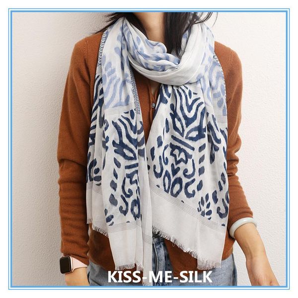 kms new modal silk leopard print blue gradient scarf autumn and winter for women 80*185cm/85g, Blue;gray
kms new modal silk leopard print blue gradient scarf autumn and winter for women 80*185cm/85g, Blue;gray