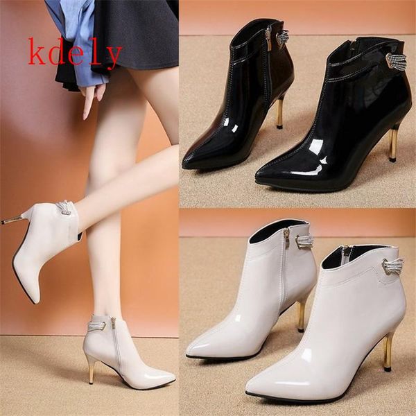 2020 pointed toe metal heel fashion ladies ankle boots high heels shoes women solid flock side zipper concise short boots, Black
2020 pointed toe metal heel fashion ladies ankle boots high heels shoes women solid flock side zipper concise short boots, Black