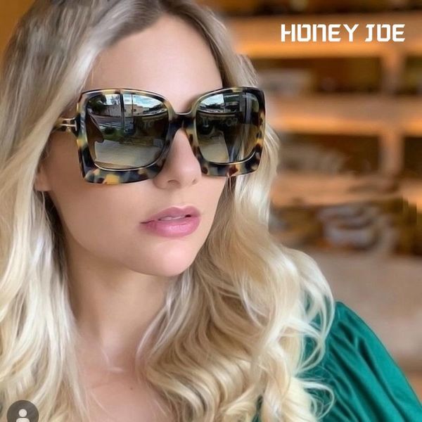 fashion oversized women sunglasses brand designer plastic female big frame gradient sun glasses uv400 gafas de sol mujer, White;black
fashion oversized women sunglasses brand designer plastic female big frame gradient sun glasses uv400 gafas de sol mujer, White;black