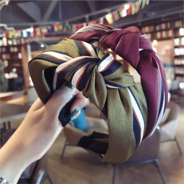 fashion boutique hair accessories satin fabric stripes hit the middle knot knotted wide-brimmed hairband headband curling women
fashion boutique hair accessories satin fabric stripes hit the middle knot knotted wide-brimmed hairband headband curling women