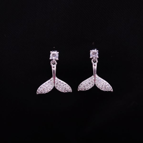 925 sterling silver fashion mermaid geometric anti-allergy stud earrings for women, Golden
925 sterling silver fashion mermaid geometric anti-allergy stud earrings for women, Golden