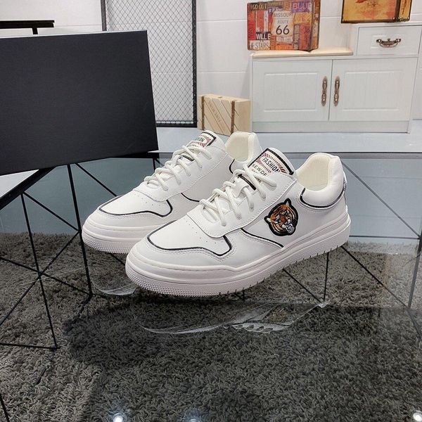 2021 new men's luxury casual shoes perfect shape comfortable and trendy men's outdoor casual sports shoes, Black
2021 new men's luxury casual shoes perfect shape comfortable and trendy men's outdoor casual sports shoes, Black