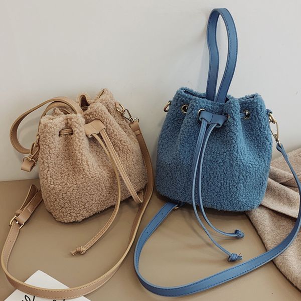 draw lamb wool small crossbody bags for women 2020 new shoulder bag ladies handbag fashion wild bucket bags autumn winter travel c1223
draw lamb wool small crossbody bags for women 2020 new shoulder bag ladies handbag fashion wild bucket bags autumn winter travel c1223