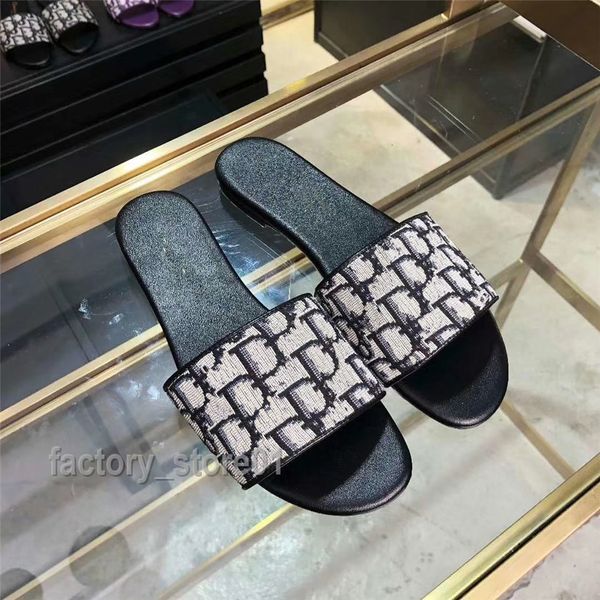 trendy paris womens slippers beautiful scuffs shoes summer beach slides girls slippers ladies flip flops loafers embroidered, Black
trendy paris womens slippers beautiful scuffs shoes summer beach slides girls slippers ladies flip flops loafers embroidered, Black
