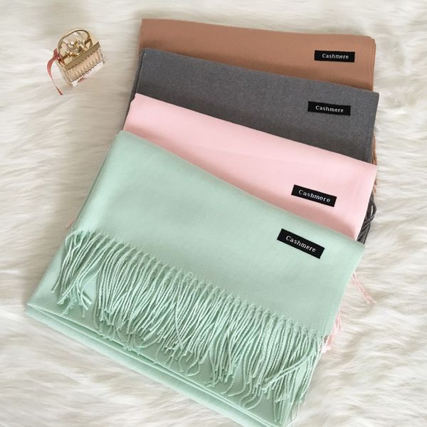 дизайнер качество plain классического кашемир feel шарф мужчины женщина super soft шикарные winter шаль ladies теплые шарфы 70x190, Blue;gray
дизайнер качество plain классического кашемир feel шарф мужчины женщина super soft шикарные winter шаль ladies теплые шарфы 70x190, Blue;gray