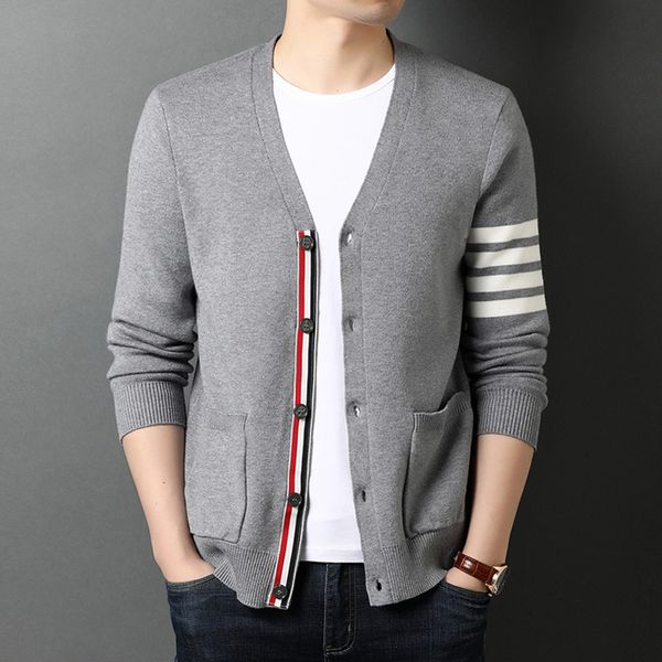 men's striped cotton fashion brand clothing, v-neck tight sweater, british casual coat, White;black
men's striped cotton fashion brand clothing, v-neck tight sweater, british casual coat, White;black