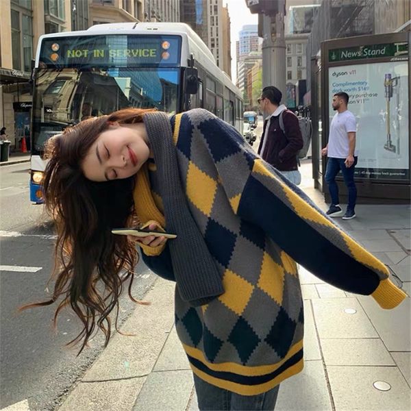 2020 women new oversized argyle casual knitted personality vitality break the dull autumn winter contrast diamond sweater h1211, White;black
2020 women new oversized argyle casual knitted personality vitality break the dull autumn winter contrast diamond sweater h1211, White;black