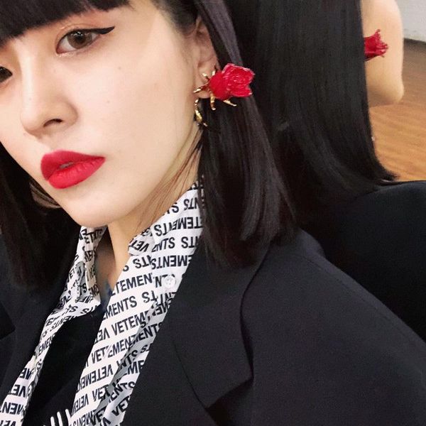 creative unique metal branches hanging red rose acrylic stud earrings for women temperament acetic acid drop earrings jewelry, Silver
creative unique metal branches hanging red rose acrylic stud earrings for women temperament acetic acid drop earrings jewelry, Silver