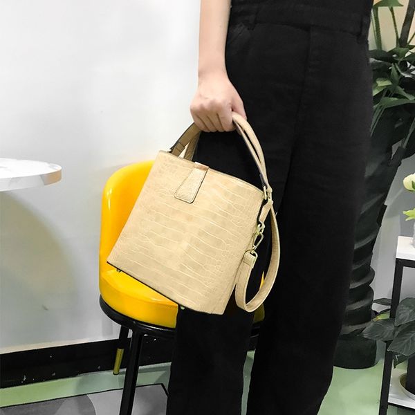 gyxiy thirty just l has baglarge thirty ganglin package in same same and of 2020 new style single shoulder women's the capacity style s
gyxiy thirty just l has baglarge thirty ganglin package in same same and of 2020 new style single shoulder women's the capacity style s