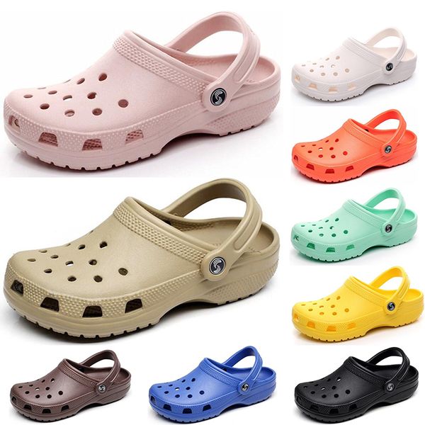 2021 fashio classic hole shoes slide men women wading slippers triple white black pink offee royal mens comfortable one-step outdoor sandals
2021 fashio classic hole shoes slide men women wading slippers triple white black pink offee royal mens comfortable one-step outdoor sandals