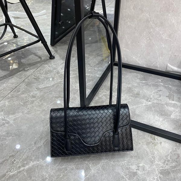 2020 autumn and winter new woven crossbow shoulder bag multi-compartment fashionable simple women purse and handbags sac a main
2020 autumn and winter new woven crossbow shoulder bag multi-compartment fashionable simple women purse and handbags sac a main