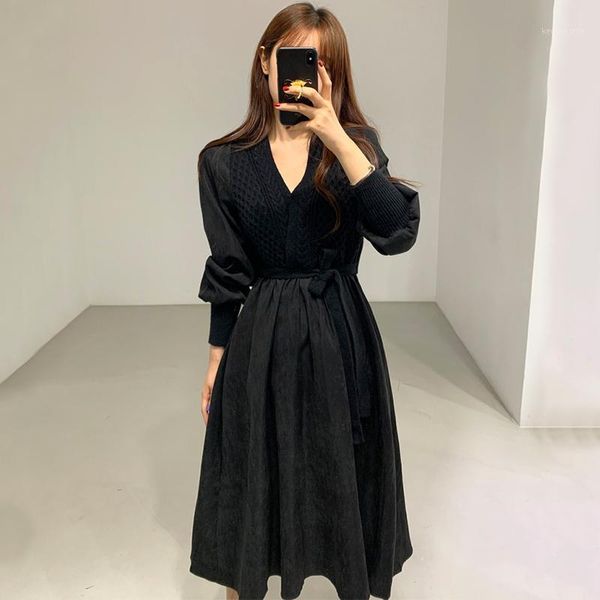2020 autumn winter female new loose casual v-neck solid color long sleeve minimalist knitting pullover sweater dress1, Black;gray
2020 autumn winter female new loose casual v-neck solid color long sleeve minimalist knitting pullover sweater dress1, Black;gray