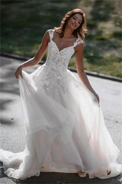 lace wedding dresses a-line v neck appliques tulle sleeveless sweep train backless bridal gowns boho beach robe de mariée, White
lace wedding dresses a-line v neck appliques tulle sleeveless sweep train backless bridal gowns boho beach robe de mariée, White