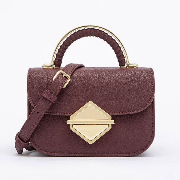 women's portable shoulder with litchi grain lock lock star same style chaopai women's crossbite small square shoulder bag small sq
women's portable shoulder with litchi grain lock lock star same style chaopai women's crossbite small square shoulder bag small sq