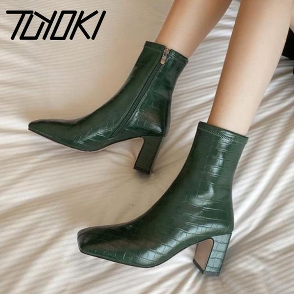 boots tuyoki women leather high heel shoes ankle warm winter zipper casual footwear size 34-40, Black
boots tuyoki women leather high heel shoes ankle warm winter zipper casual footwear size 34-40, Black