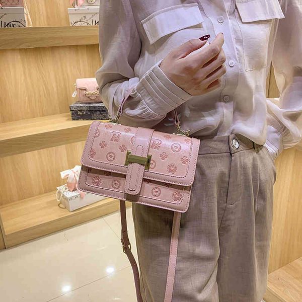 2022 factory wholesale handbag summer female sweet embossed shoulder simple small square bag
2022 factory wholesale handbag summer female sweet embossed shoulder simple small square bag