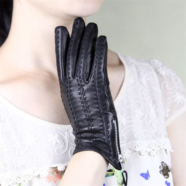 women' sheepskin gloves genuine leather tassel zipper winter warm plus velvet driving gloves female factory direct sale dq1603 201020, Blue;gray
women' sheepskin gloves genuine leather tassel zipper winter warm plus velvet driving gloves female factory direct sale dq1603 201020, Blue;gray