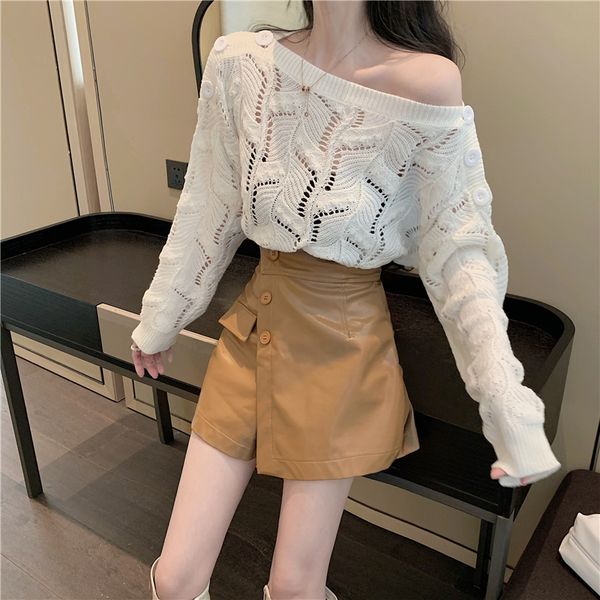 two piece women's fashion suit with new button and diagonal shoulder hollow sweater + irregular pants skirt in early autumn of 2020
two piece women's fashion suit with new button and diagonal shoulder hollow sweater + irregular pants skirt in early autumn of 2020